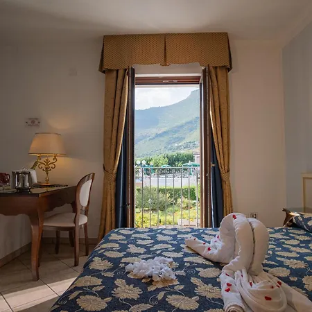 Ristorante Borgo La Tana Szálloda 3*