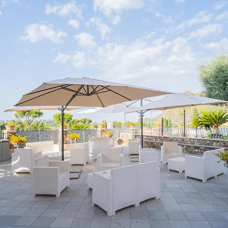 Hotel Ristorante Borgo La Tana