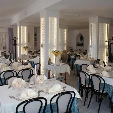 Ristorante Borgo La Tana فندق 3*
