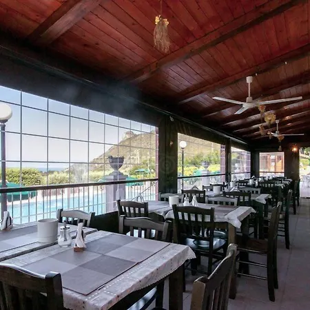 Ristorante Borgo La Tana מלון 3*