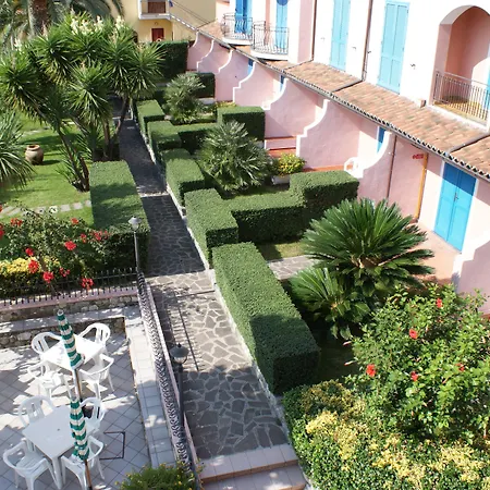Ristorante Borgo La Tana فندق ماراتييا