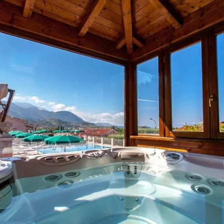Szálloda Ristorante Borgo La Tana 3*