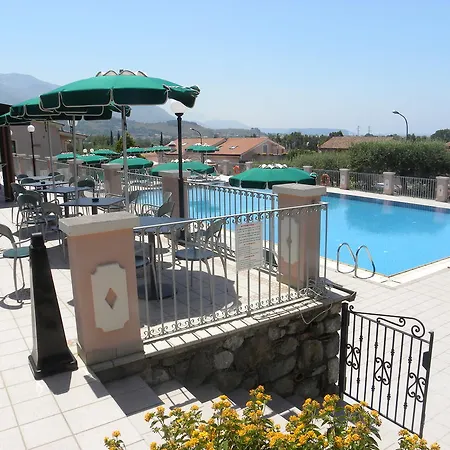Szálloda Ristorante Borgo La Tana 3*